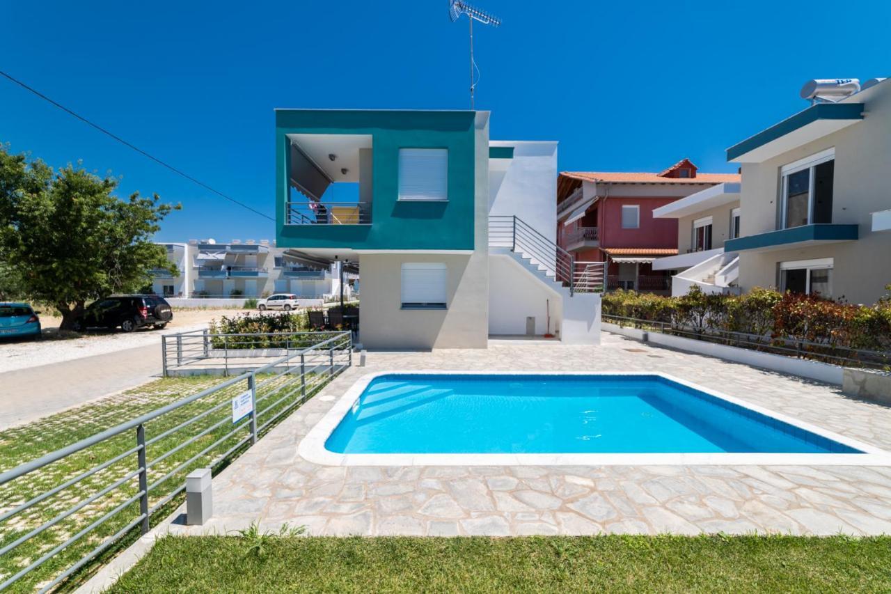 Danai Residential Complex Ofrinion Exterior photo